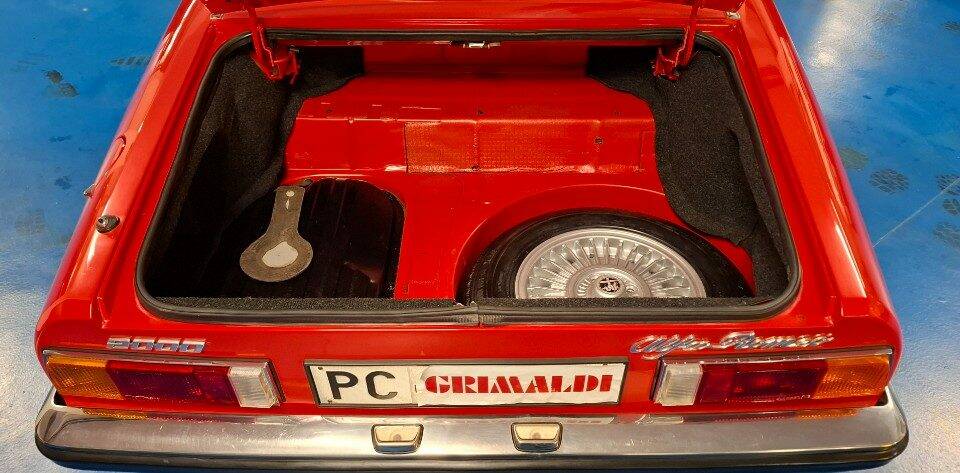 Image 12/43 of Alfa Romeo Spider Veloce 2000 (1982)