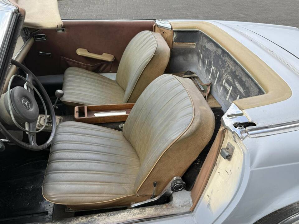 Bild 27/50 von Mercedes-Benz 250 SL (1967)