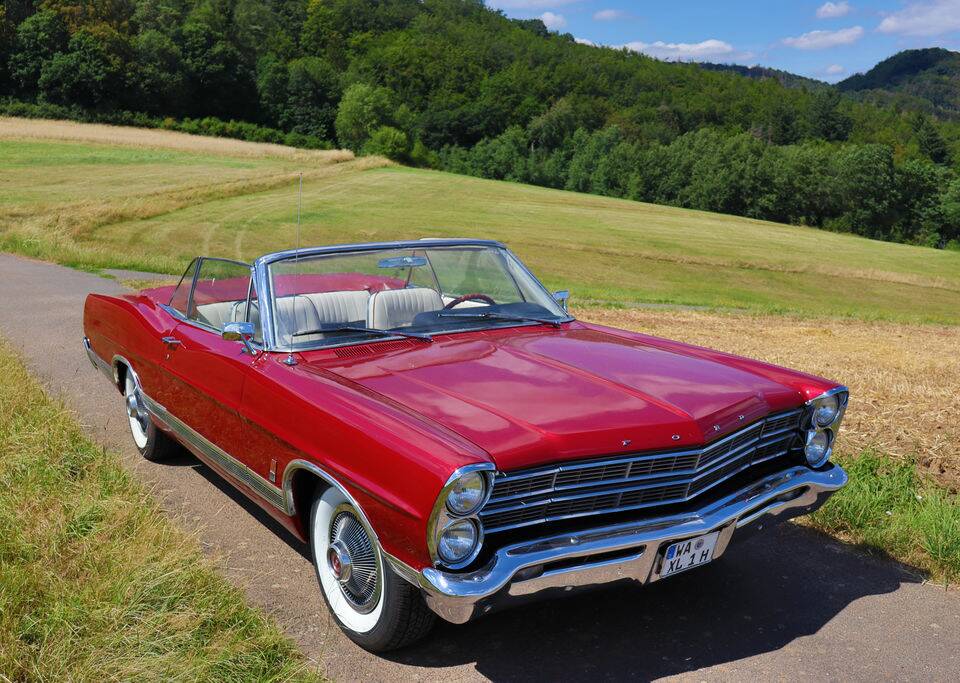 Image 1/8 de Ford Galaxie 500 XL (1967)