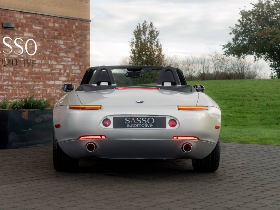 Image 14/84 of BMW Z8 (2001)