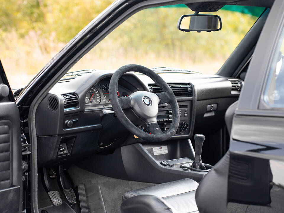 Image 73/91 de BMW M3 Sport Evo (1990)
