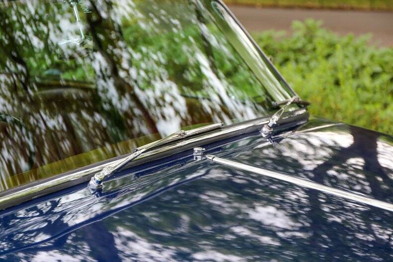 Image 41/49 of Bentley S 3 Continental Flying Spur (1964)