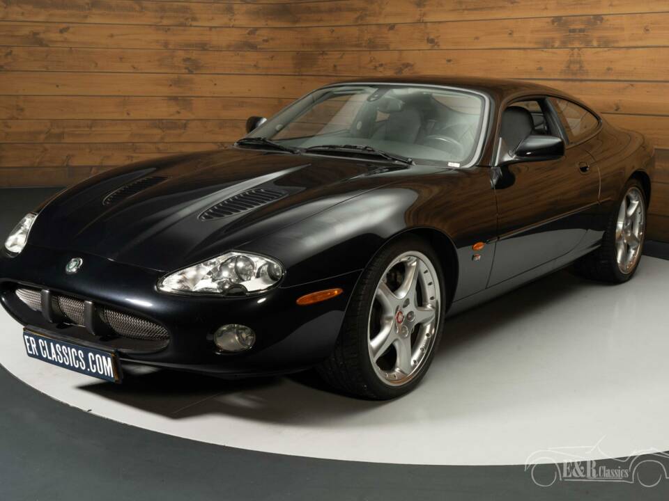 Bild 2/6 von Jaguar XKR (2003)