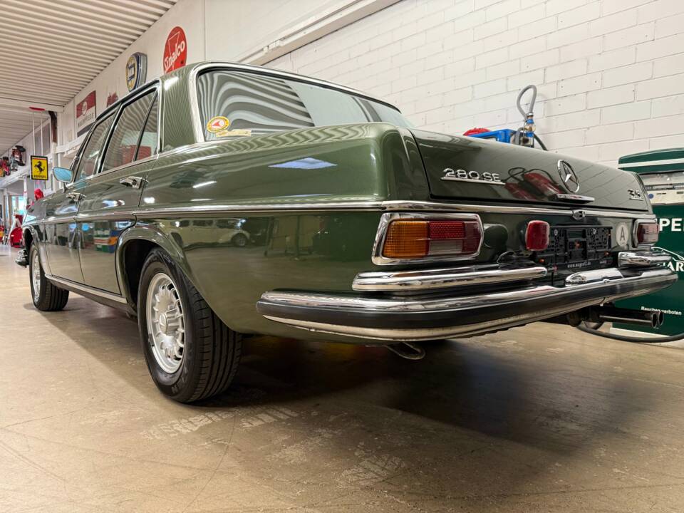 Bild 16/20 von Mercedes-Benz 280 SE 3,5 (1972)