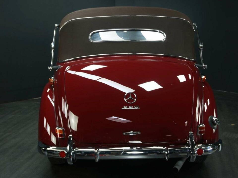 Bild 44/50 von Mercedes-Benz 220 Cabriolet A (1952)