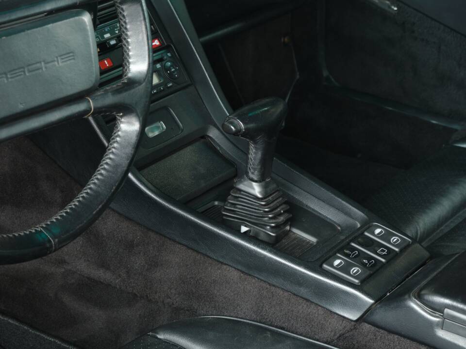 Afbeelding 40/50 van Porsche 928 S4 (1989)