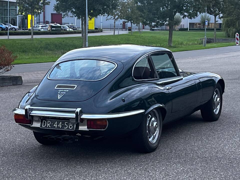 Image 9/46 de Jaguar Type E V12 (2+2) (1972)