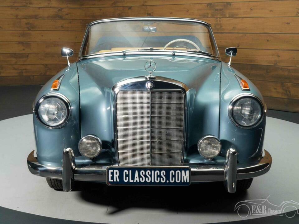 Afbeelding 3/19 van Mercedes-Benz 220 S Cabriolet (1956)