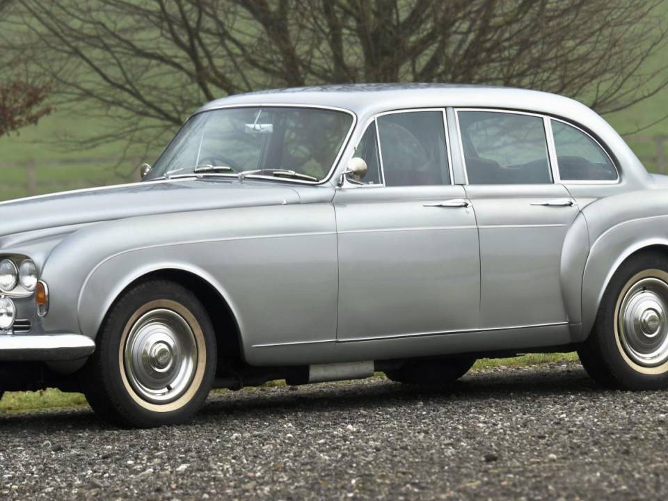 Immagine 14/50 di Bentley S 3 Continental Flying Spur (1963)