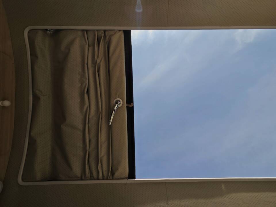 Image 17/30 de Volkswagen T2 Brasil Camper (1982)