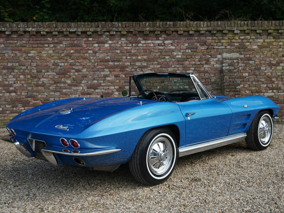 Imagen 2/50 de Chevrolet Corvette Sting Ray Convertible (1964)