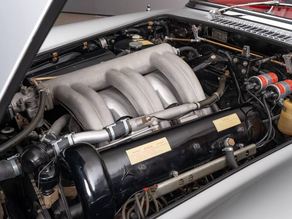 Image 45/47 of Mercedes-Benz 300 SL Roadster (1963)