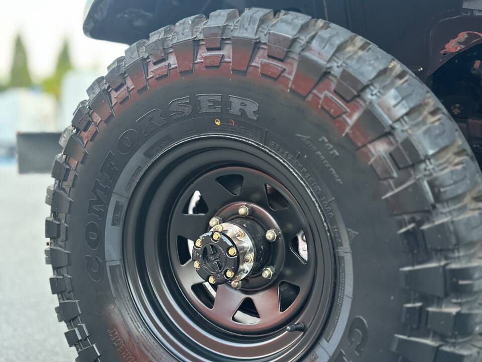 Image 12/50 of Toyota Land Cruiser BJ 40 (1981)