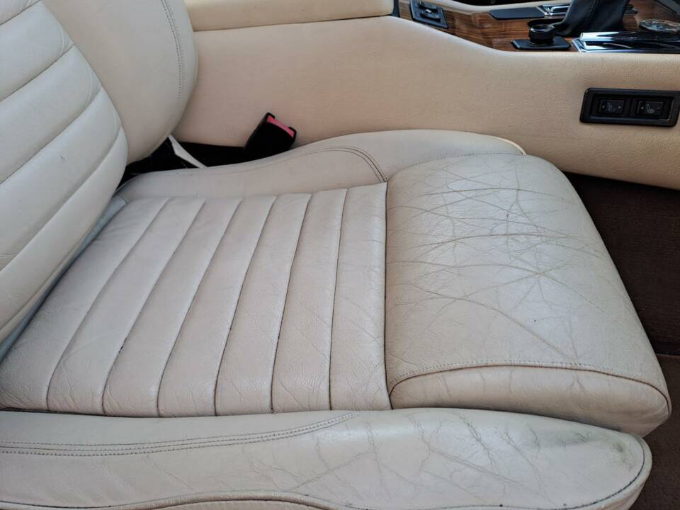 Image 23/40 of Jaguar XJ-S 3.6 (1987)