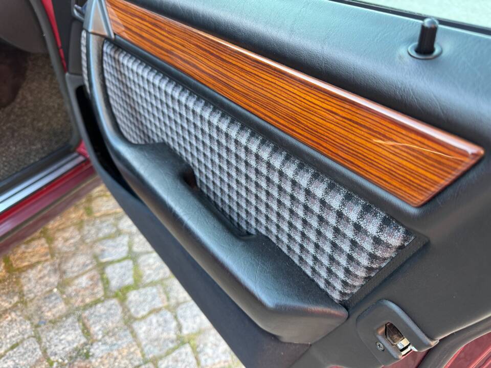 Immagine 55/75 di Mercedes-Benz 230 E (1992)