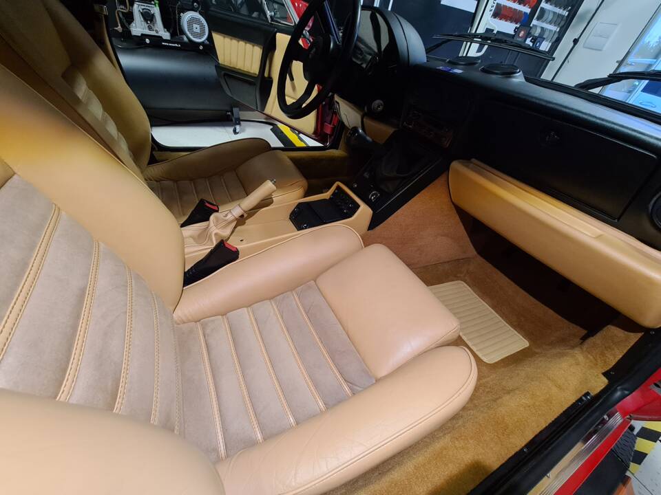 Immagine 12/17 di Alfa Romeo 2.0 Spider (1992)