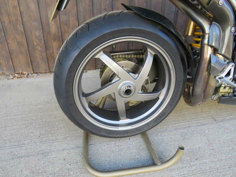 Bild 38/46 von Ducati 996 SPS (2000)