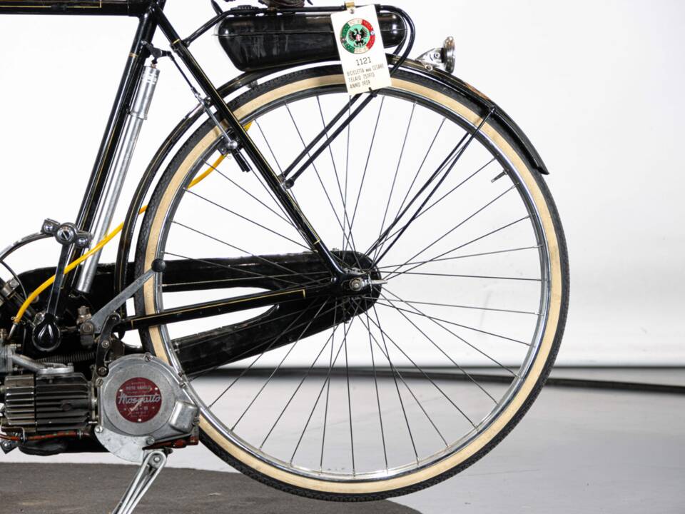 Immagine 13/50 di Bianchi Cesare (1939)