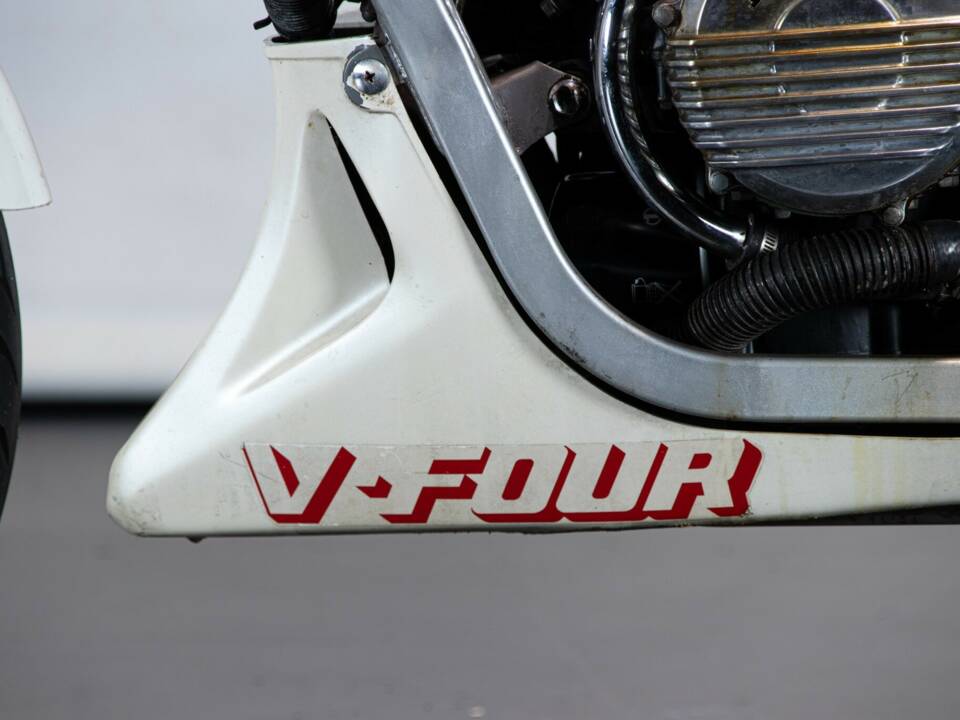 Image 17/50 de Honda VF 750 (1983)