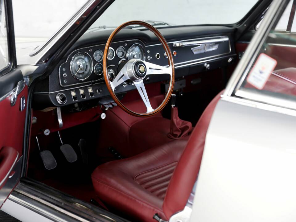Bild 34/50 von Maserati 3500 GTI Sebring (1963)