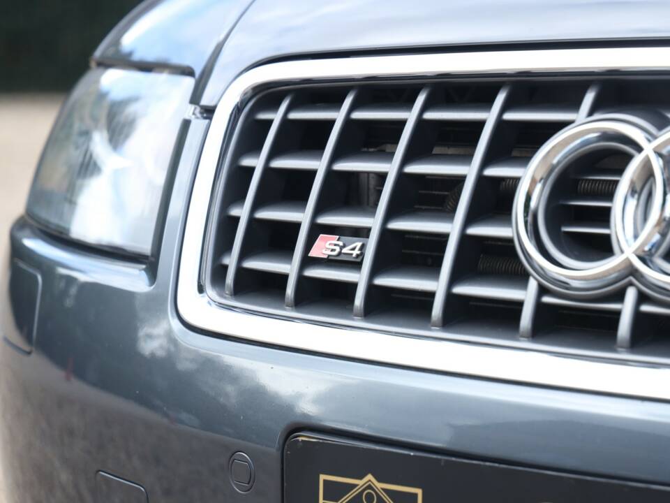 Image 34/50 de Audi S4 (2004)