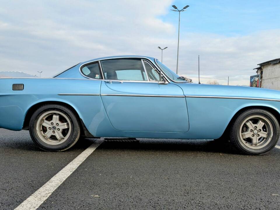 Image 2/5 of Volvo 1800 E (1972)