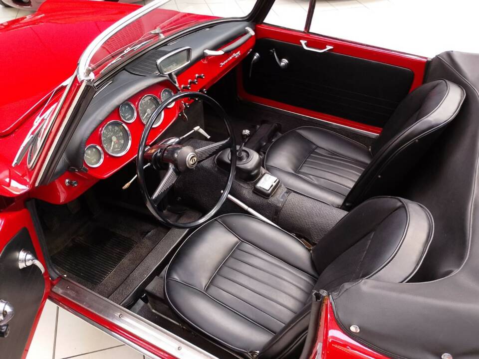Image 22/47 of Innocenti 950 Spider (1962)