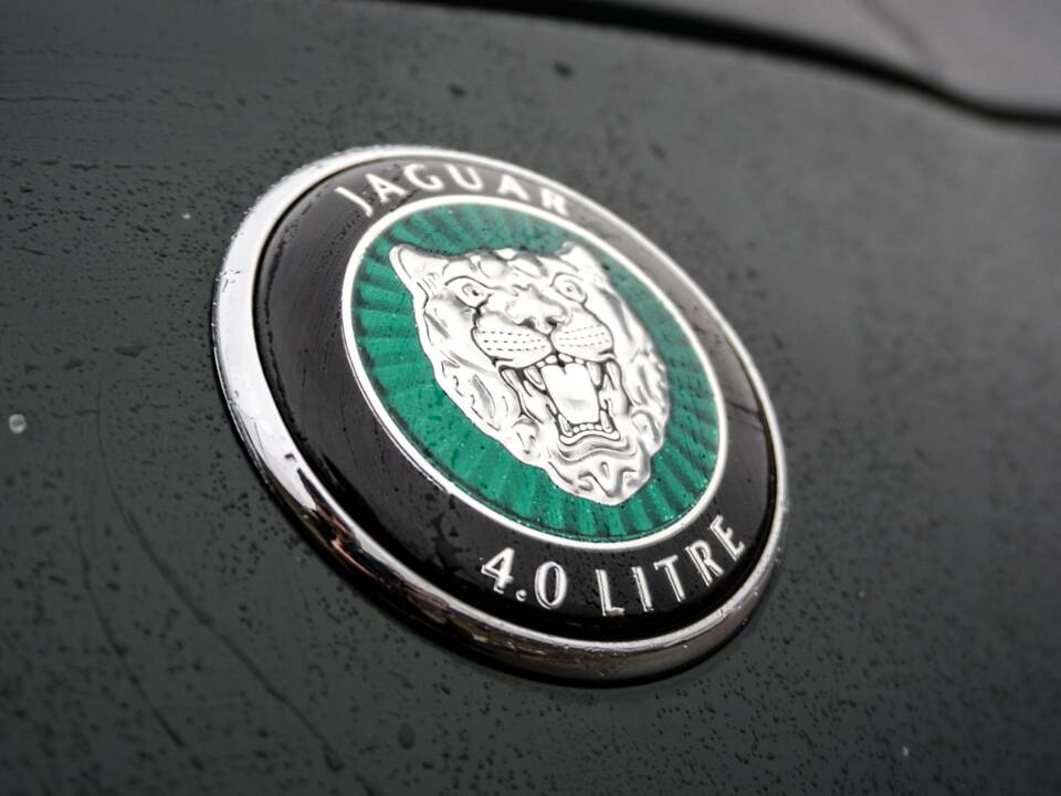 Immagine 21/38 di Jaguar XK8 4.0 (1996)