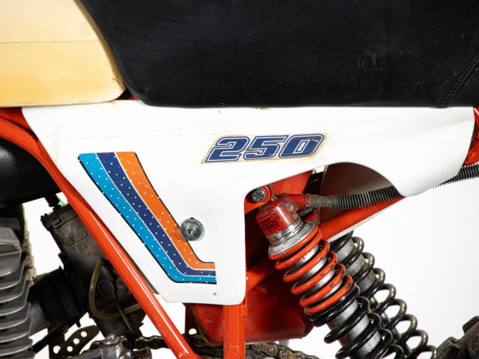 Image 11/41 of KTM GS 250 (1981)