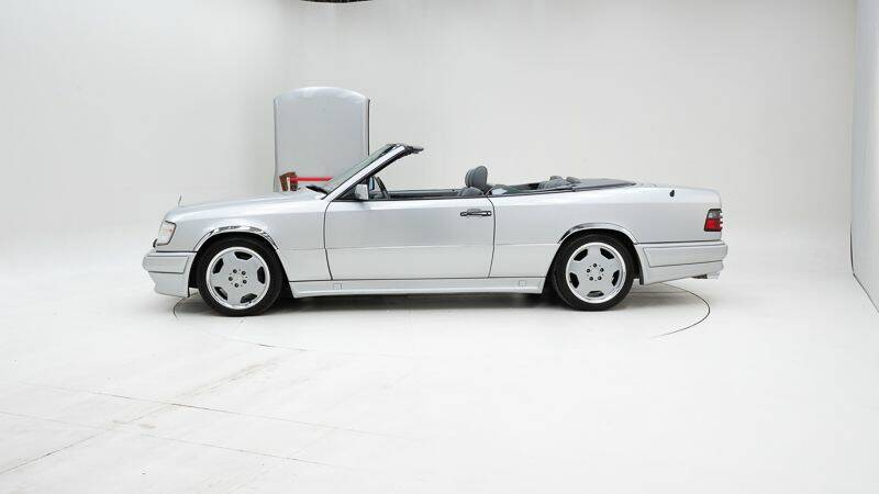 Bild 8/15 von Mercedes-Benz E 36 AMG (1995)