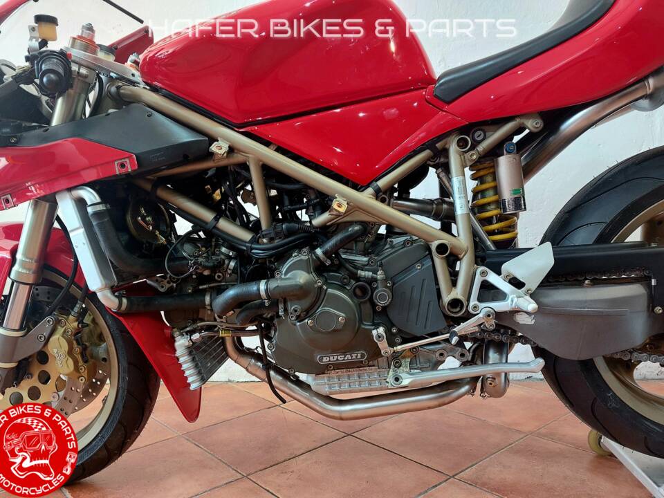 Image 54/57 of Ducati 916 (1997)