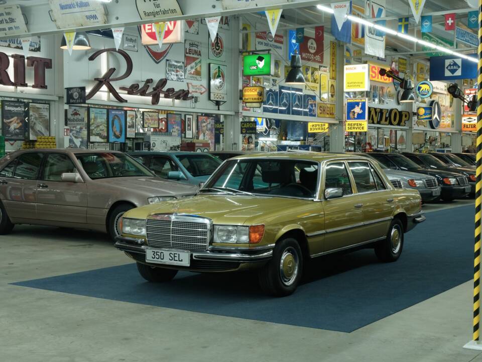 Image 69/76 of Mercedes-Benz 350 SEL (1977)