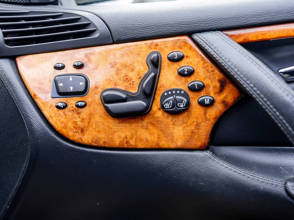 Bild 14/36 von Mercedes-Benz CL 500 (2004)