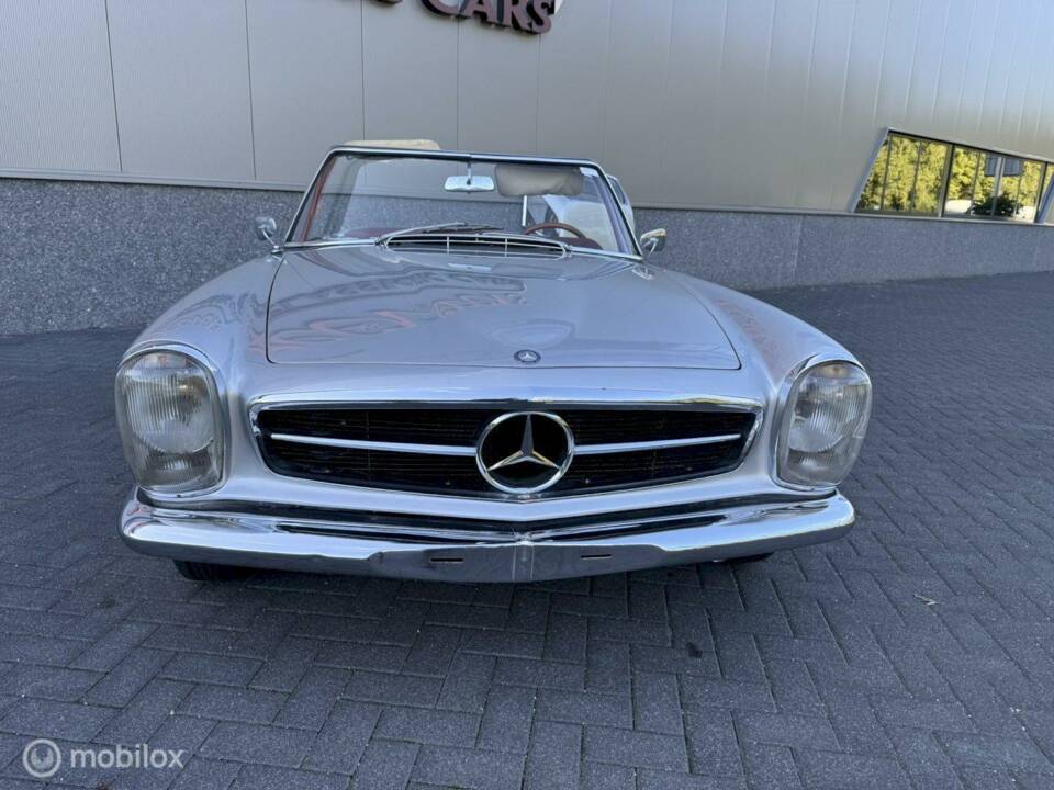 Image 4/27 of Mercedes-Benz 230 SL (1967)