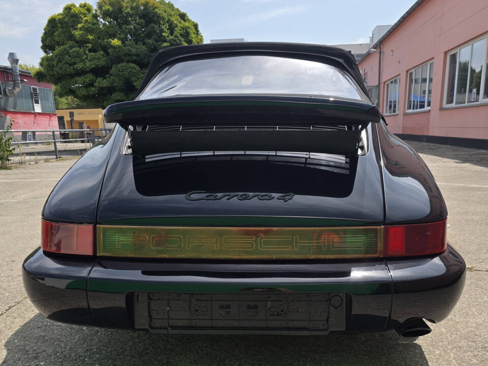 Bild 9/16 von Porsche 911 Carrera 4 (1990)
