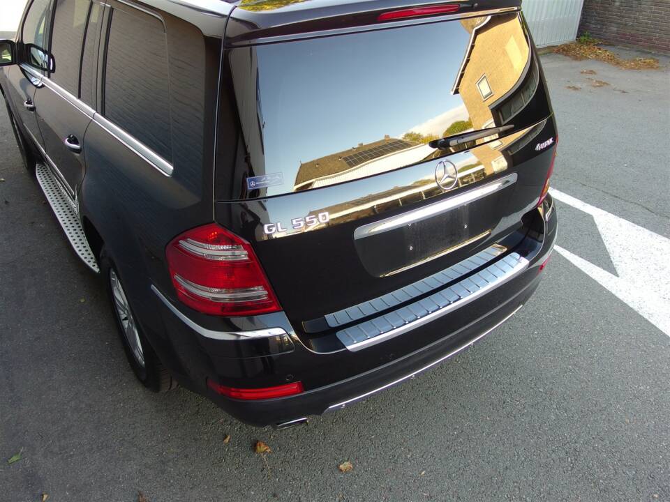 Immagine 11/100 di Mercedes-Benz GL 550 4MATIC (2008)