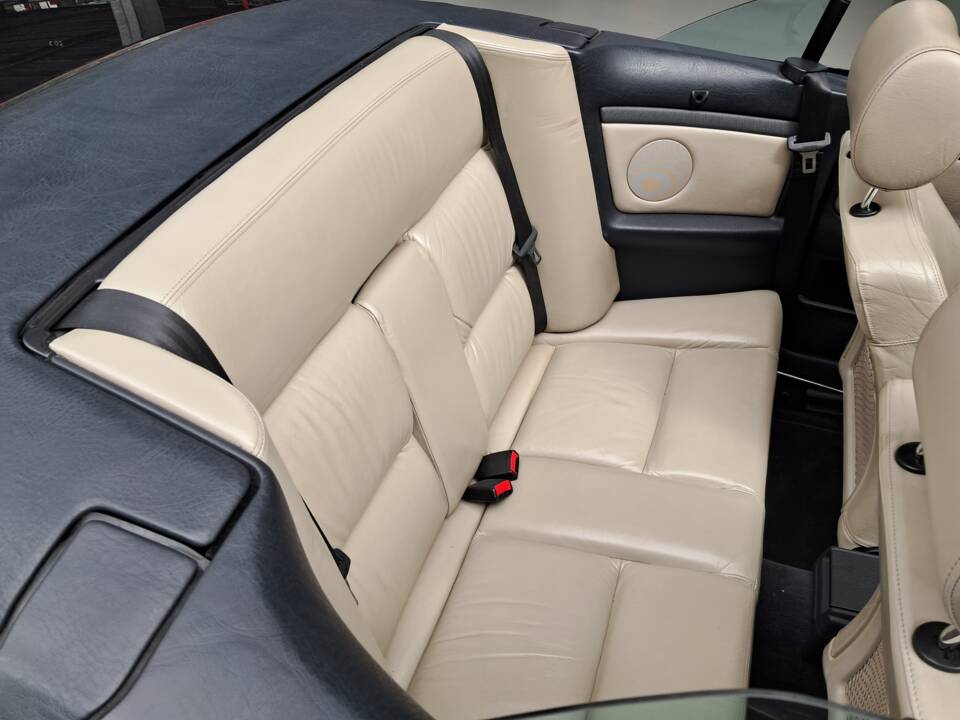 Immagine 8/24 di Audi Cabriolet 2.6 (1997)