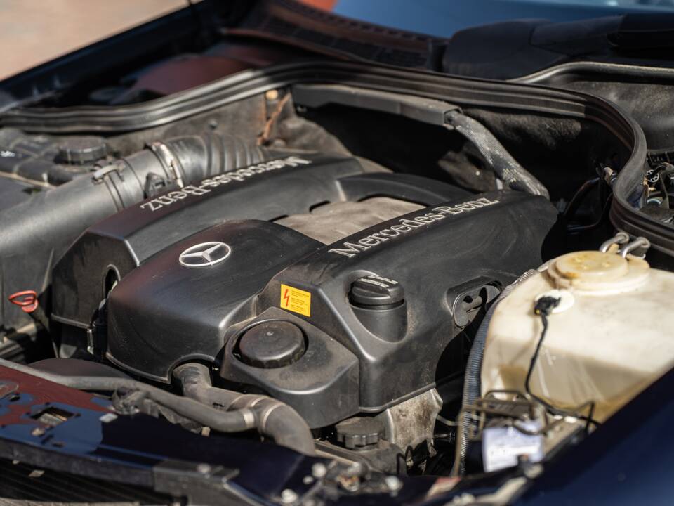 Bild 11/61 von Mercedes-Benz CLK 320 (2002)