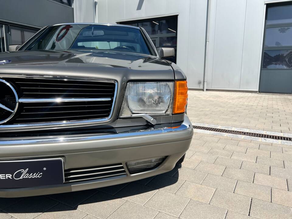 Bild 8/33 von Mercedes-Benz 560 SEC (1991)