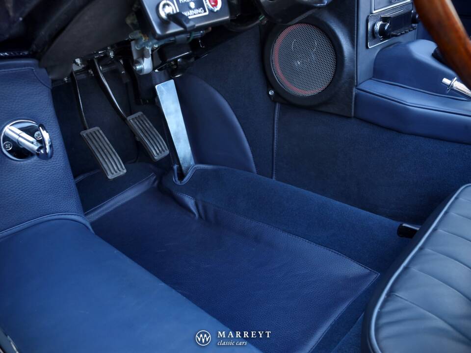 Image 41/80 de Jaguar Type E 4.2 (1966)