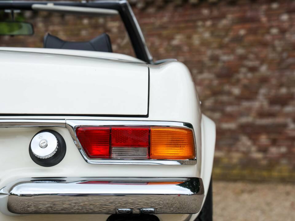 Image 49/50 de Mercedes-Benz 280 SL (1971)