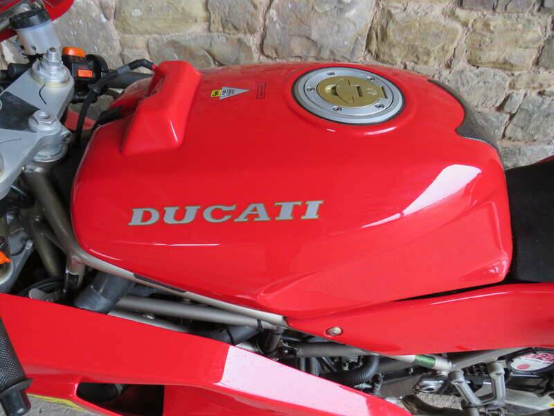Immagine 16/38 di Ducati DUMMY (1994)