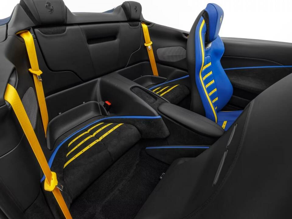 Image 10/12 of Ferrari Roma Spider (2024)