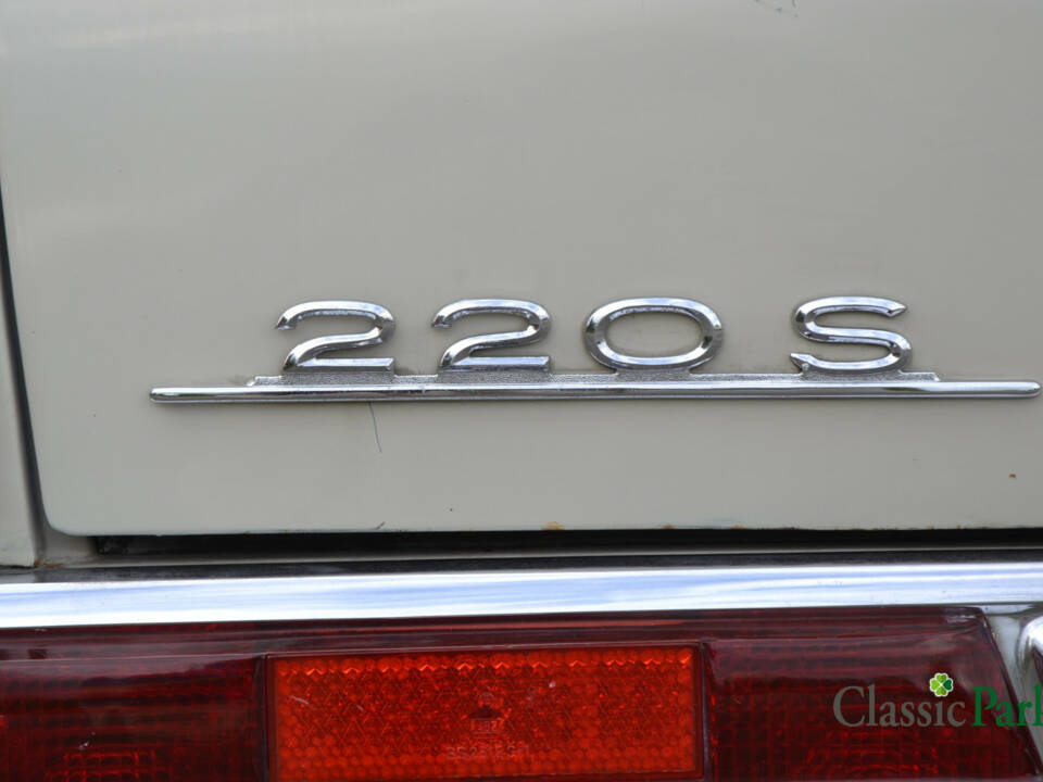 Image 50/50 of Mercedes-Benz 200 (1965)