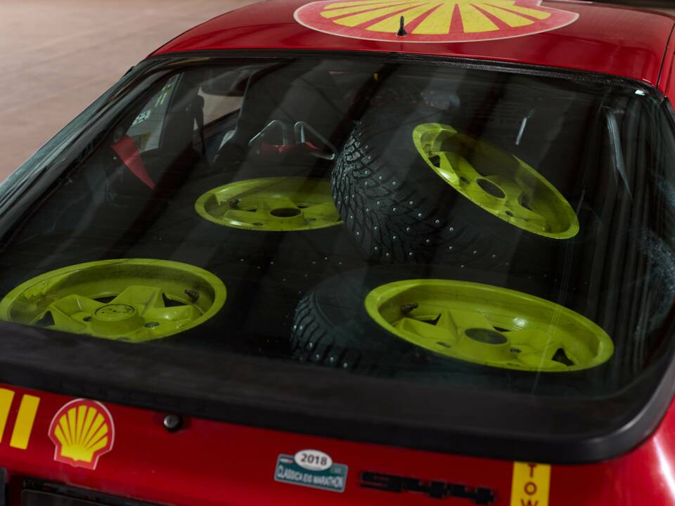 Image 29/38 of Porsche 944 (1985)