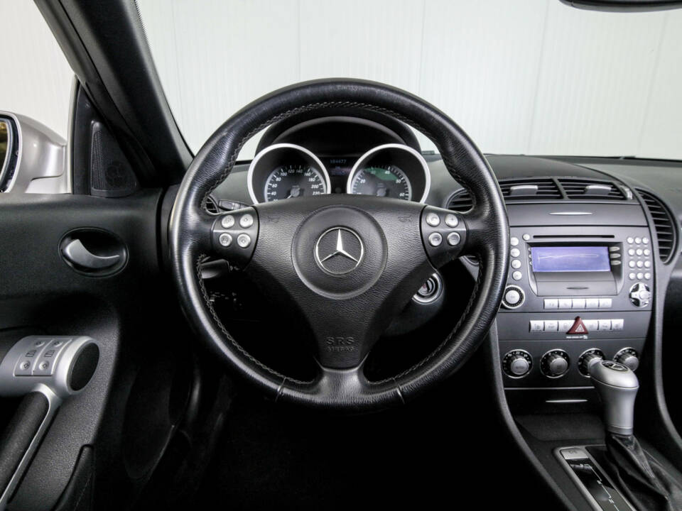 Immagine 9/50 di Mercedes-Benz SLK 200 Kompressor (2007)