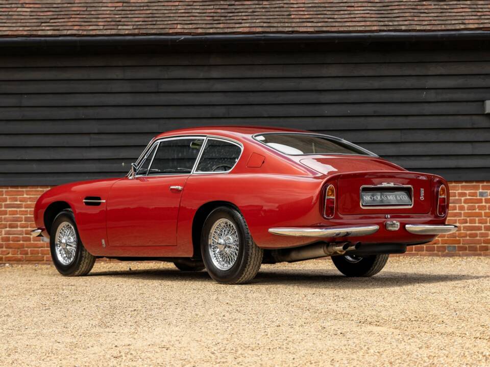 Bild 3/50 von Aston Martin DB 6 Vantage (1969)