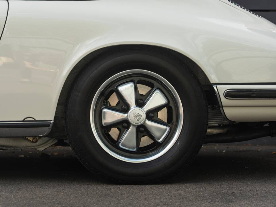 Afbeelding 7/60 van Porsche 911 2.2 T (1971)