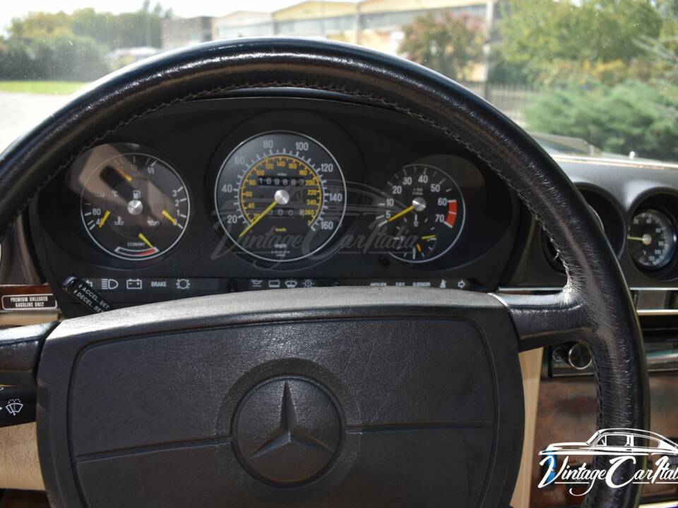 Image 45/75 de Mercedes-Benz 560 SL (1986)
