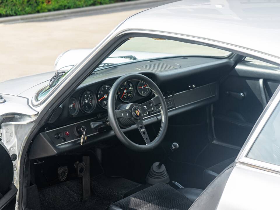 Image 17/35 of Porsche 911 2.4 T (1973)